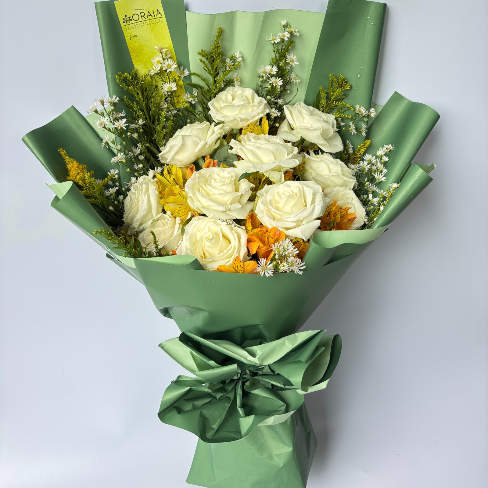 Patricia: Roses, White